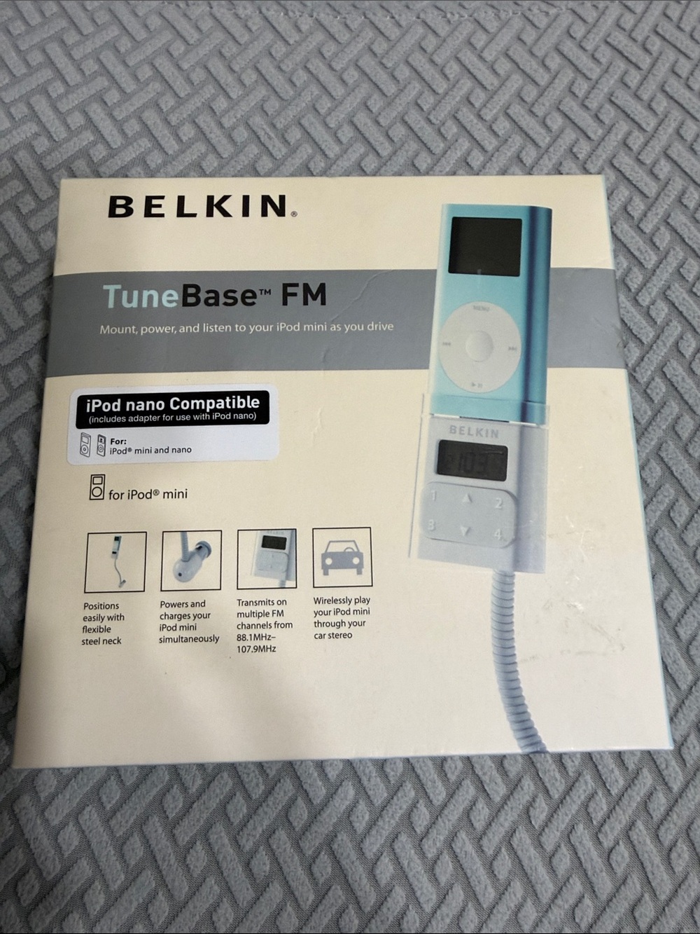Belkin Tune Base FM Transmitter with Charger for iPod Mini and Nano F8V7097